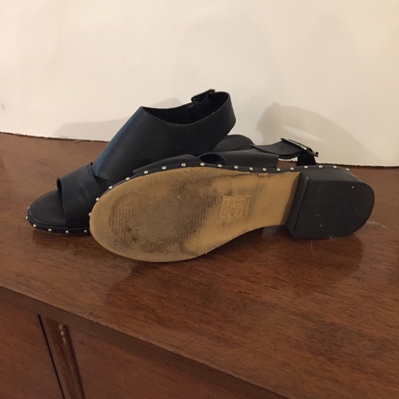 ⚡️2 for $20⚡️Truffle Black Sling Back Sandals - Picture 4 of 6